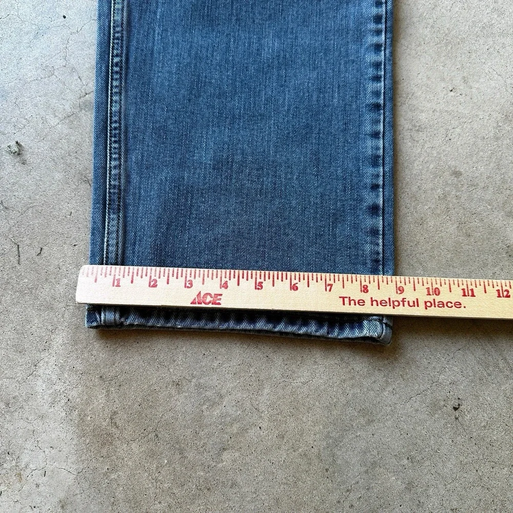 VTG Levi 559 Relaxed Straight Leg Jeans Men's 32x30 Blue Denim Y2K Grunge Skate